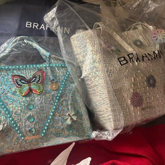 Meet your Posher, Melissa - Picture 3 of 3